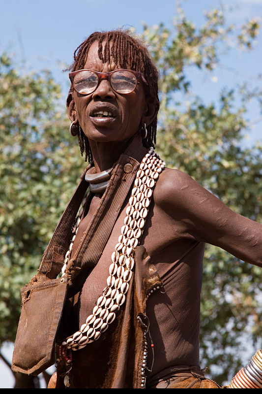 187   Hamar woman with glasses